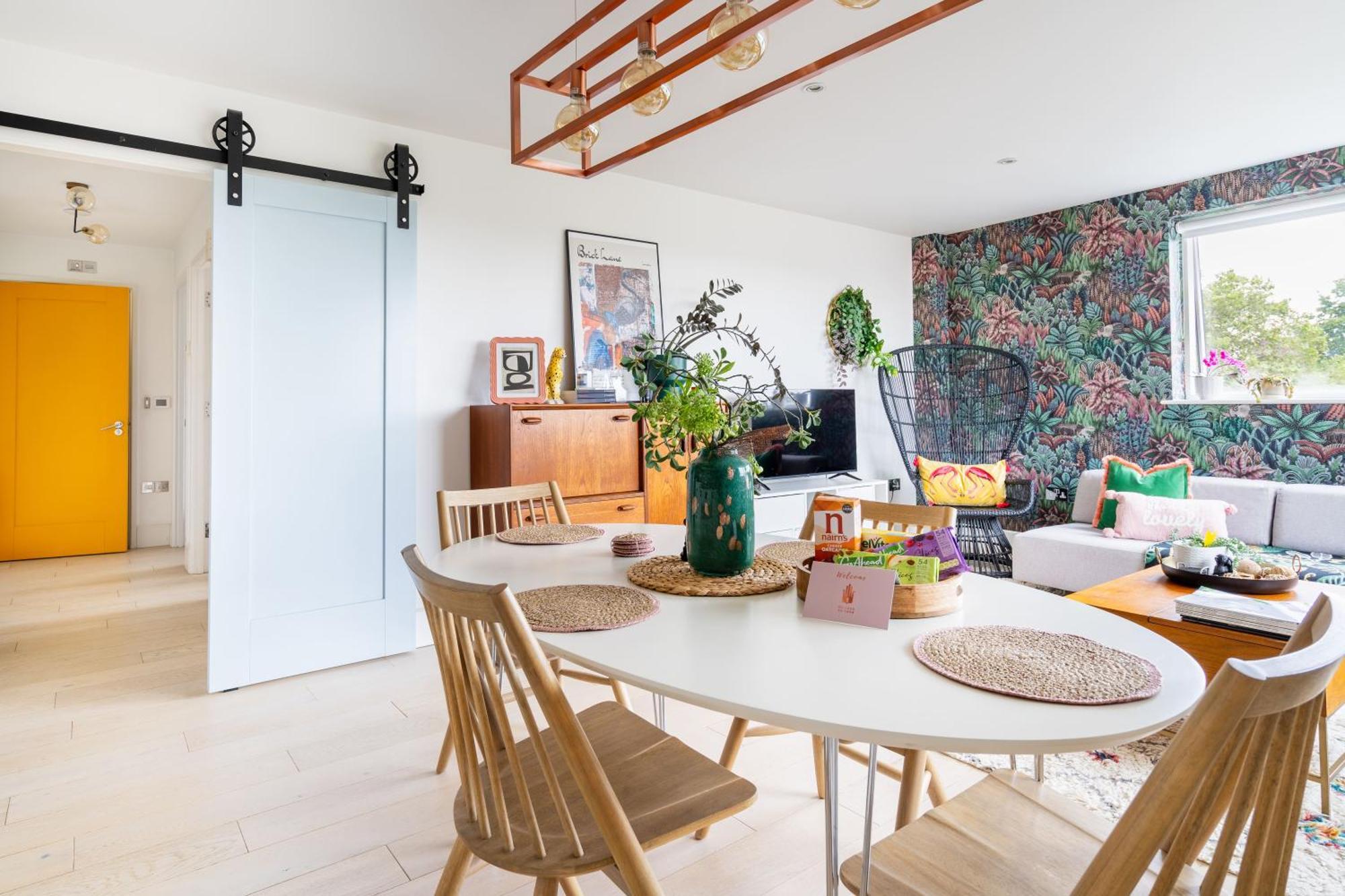 Urban Rainforeast, By Brick Lane E1, Family Friendly Apartament Londra